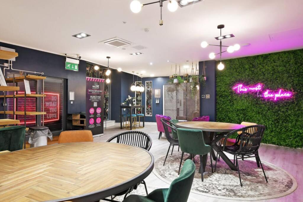 Modern, City Centre, Studio Apartment With Free Wifi, Gym Access, Netflix - West One Sheffield Zewnętrze zdjęcie